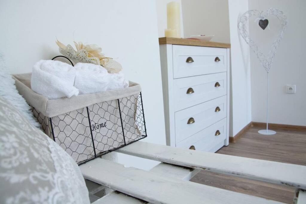 Stylovy Apartman V Centru Nachoda Extérieur photo